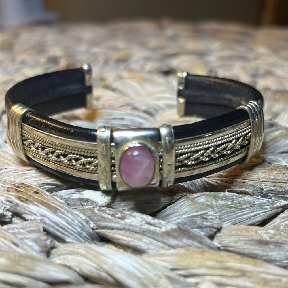 Silver and Black Leather Bracelet with‎ Pink Stone